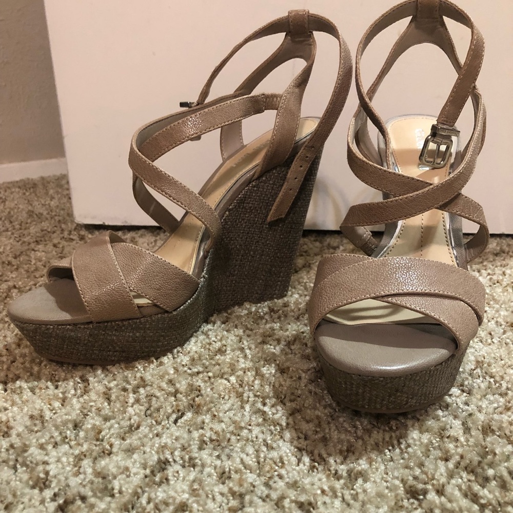 Gianni Bini wedges